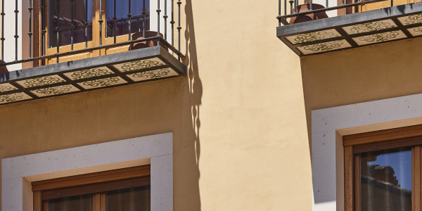Pintar Fachadas de Casas Unifamiliares / Chalets Alfaz del Pi · Pintura anticorrosiva para Barandillas, Rejas y otros Elementos